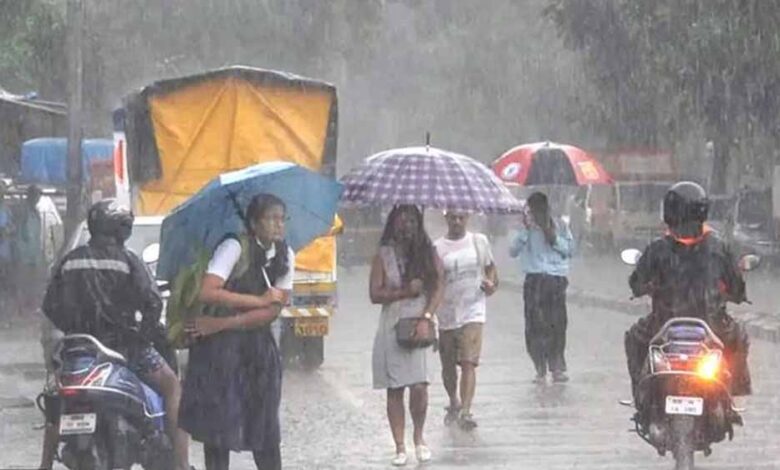mp-में-फिर-बरसेंगे-बादल:-26-से-28-अगस्त-तक-भारी-बारिश-का-अलर्ट,-7-जिलों-पर-imd-की-नजर
