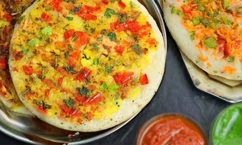 सुबह-के-नाश्ते-के-लिए-परफेक्ट-है-आलू-उत्तपम,-मिनटों-में-बनाएं-यह-टेस्टी-रेसिपी
