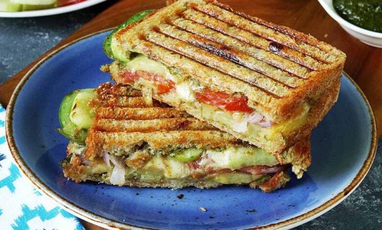 सुबह-की-जल्दी-में-हैं?-सिर्फ-5-मिनट-में-बनाएं-टेस्टी-वेजिटेबल-सैंडविच,-जानें-आसान-रेसिपी