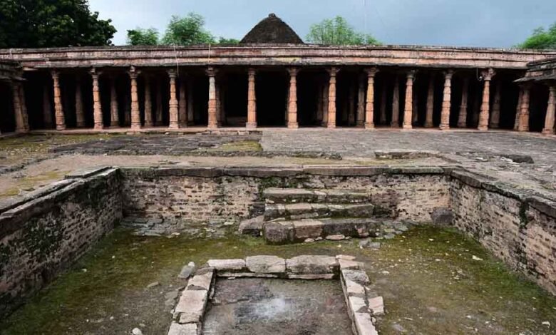 धार-भोजशाला-विवाद:-सुप्रीम-कोर्ट-को-सीलबंद-लगी-रिपोर्ट,-पक्षकारों-के-पास-पहले-से-मौजूद