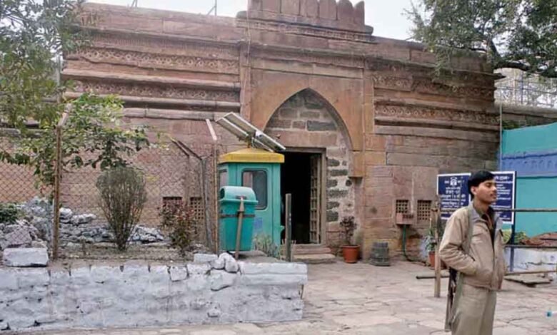 1000-साल-पुरानी-भोजशाला-का-इतिहास:-कब-बनी-कमाल-मौला-मस्जिद,-धार-विवाद-की-पूरी-कहानी