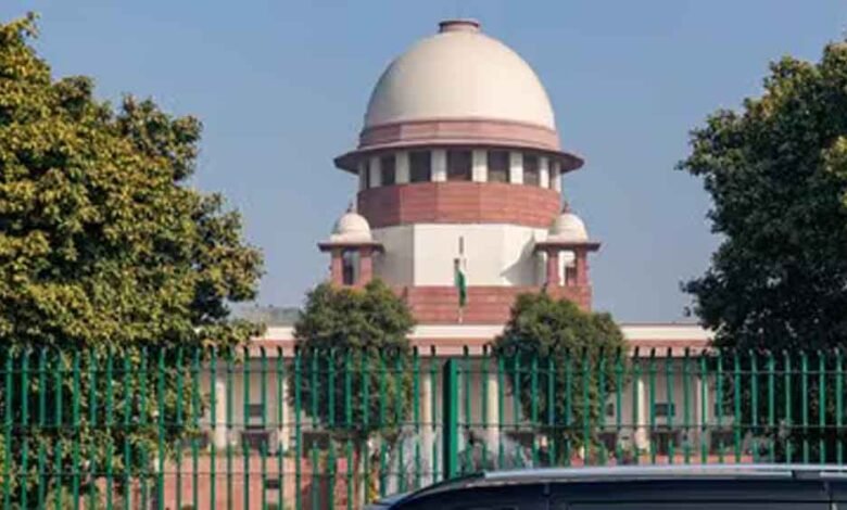 325-रुपये-कमाने-वाले-पति-पर-सुप्रीम-कोर्ट-सख्त,-पत्नी-को-10-हजार-रुपये-मेंटेनेंस-देने-का-आदेश