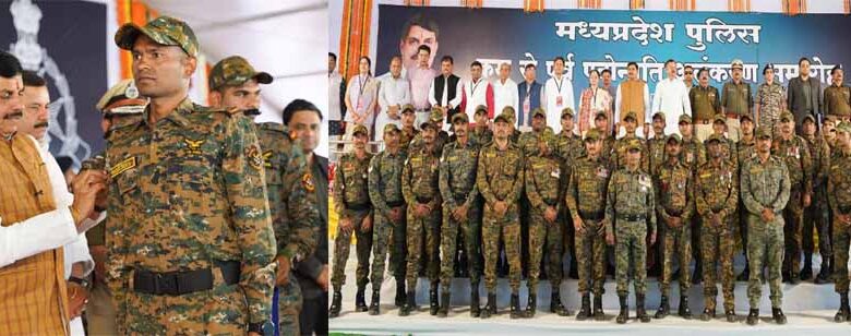 मुख्यमंत्री-डॉ-मोहन-यादव-नक्सली-मुठभेड़-में-अदम्य-साहस-दिखाने-वाले-60-जवानों-को-क्रम-से-पूर्व-पदोन्नति-देने-के-लिए-कार्यक्रम-में-पहुंचे।