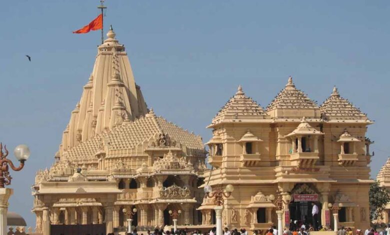 12-ज्योतिर्लिंगों-में-प्रथम:-सोमनाथ-मंदिर-का-गौरवशाली-इतिहास-और-रहस्य