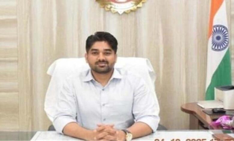 कलेक्टर-का-सख्त-कदम:-तहसीलदार-और-नायब-तहसीलदार-को-नोटिस,-पटवारी-सस्पेंड;-राजस्व-विभाग-में-हड़कंप