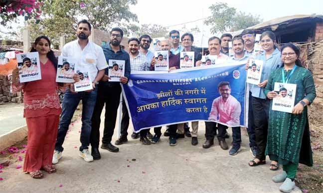 जन्मदिन-बना-सेवा-का-पर्व:-बच्चों-की-मुस्कान-और-बुजुर्ग-दादी-का-सहारा-बना-असली-उत्सव