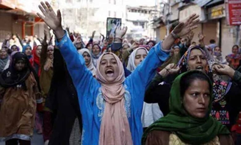 ईरान-के-खामेनेई-के-मारे-जाने-पर-भारत-में-प्रदर्शन,-रमजान-पर-मातम-में-शिया-मुसलमान