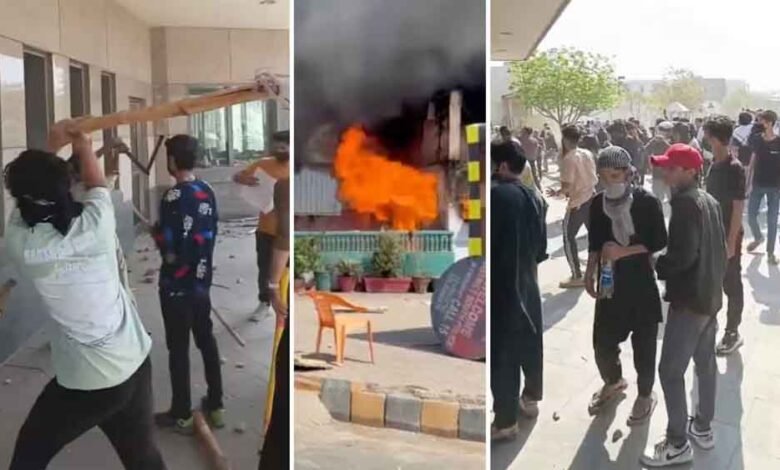 खामेनेई-की-मौत-की-खबर-पर-भड़के-पाकिस्तानी,-दूतावास-के-बाहर-हंगामा;-अमेरिकी-सैनिकों-की-फायरिंग-में-8-ढेर