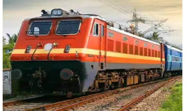 होली-पर-रेल-यात्रियों-की-मौज!-स्पेशल-ट्रेनों-का-ऐलान,-मिलेंगी-कई-खास-सुविधाएं