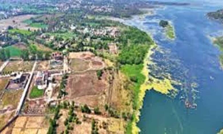 भोपाल-के-बड़े-तालाब-पर-अतिक्रमण-का-खुलासा,-प्रतिबंधित-क्षेत्र-में-50-अवैध-निर्माण