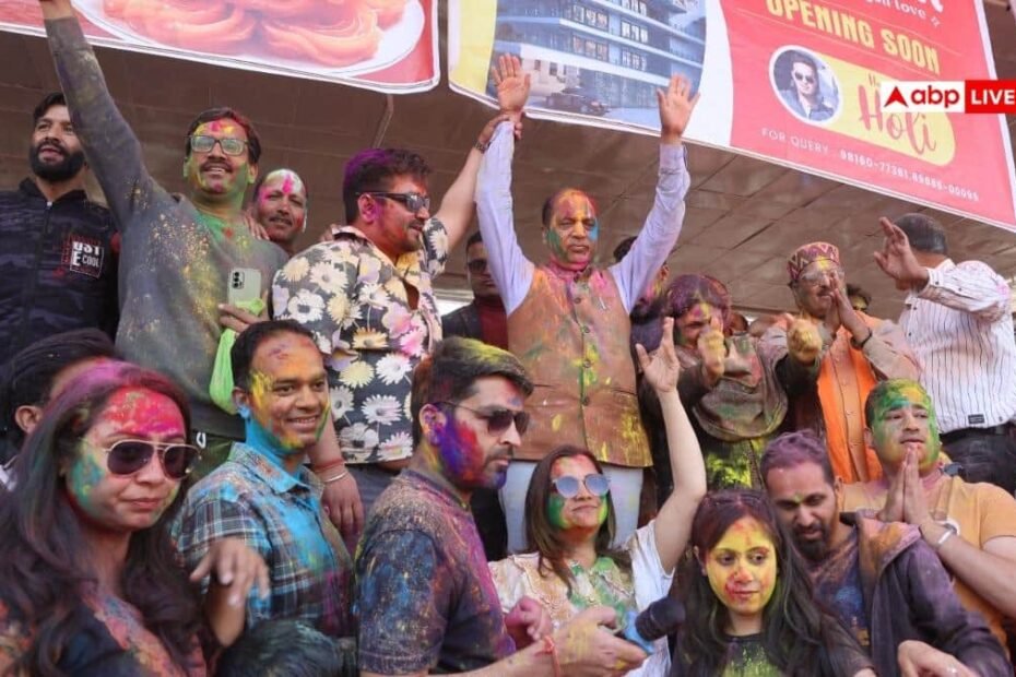 मंडी-में-जयराम-ठाकुर-ने-खेली-होली,-राजनीति-में-28-साल-पूरे,-‘जनता-का-आशीर्वाद-मेरी-ताकत’