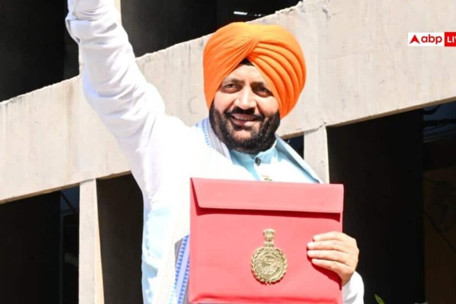 haryana-budget:-हरियाणा-में-223658-करोड़-रुपये-का-बजट-पेश,-cm-नायब-सिंह-सैनी-ने-पहनी-पगड़ी