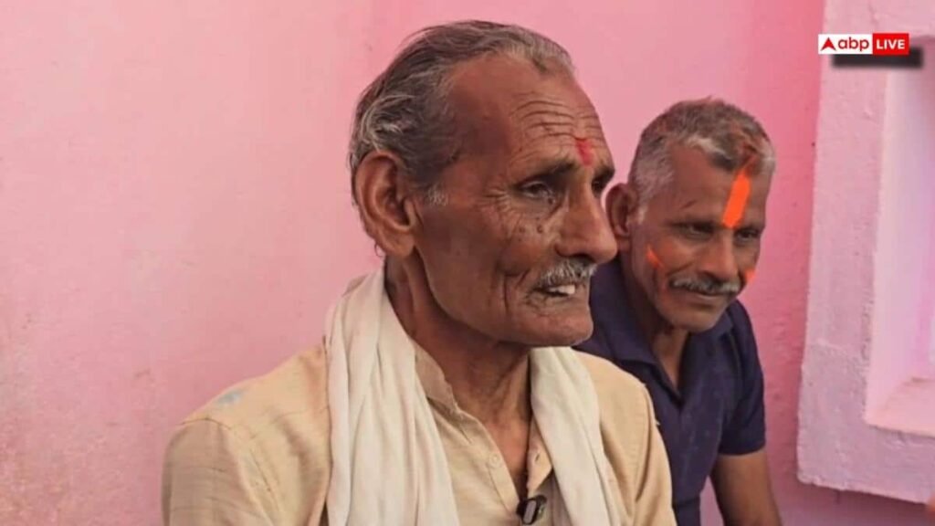 mahoba-news:-28-साल-बाद-घर-लौटा-बिछड़ा-भाई,-महोबा-में-sir-ने-कराया-मिलन