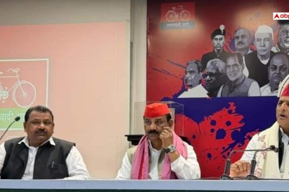 up-politics:-आजम-खान-के-जिले-में-बसपा-से-आए-नेता-को-अखिलेश-यादव-ने-दी-बड़ी-जिम्मेदारी,-क्या-है-रणनीति?