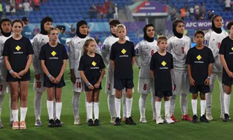 चेहरे-पर-उदासी,-दिल-में-ग़म;-ईरान-की-महिला-फुटबॉलरों-ने-नहीं-गाया-राष्ट्रगान
