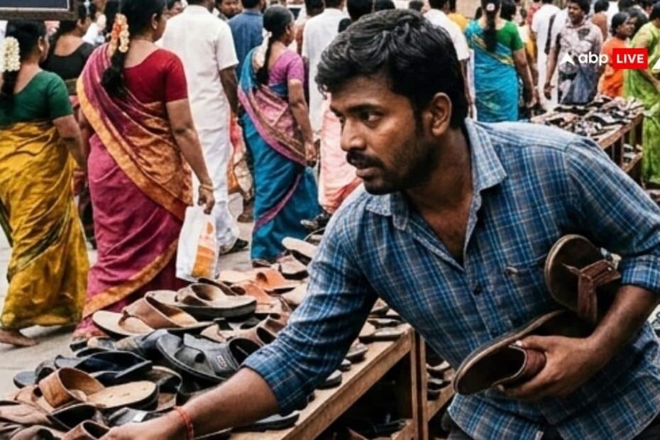 agar-malwa-news:-मंदिर-में-नायब-तहसीलदार-की-चप्पल-चोरी,-दर्ज-कराई-fir,-सीसीटीवी-में-कैद-हुआ-चोर