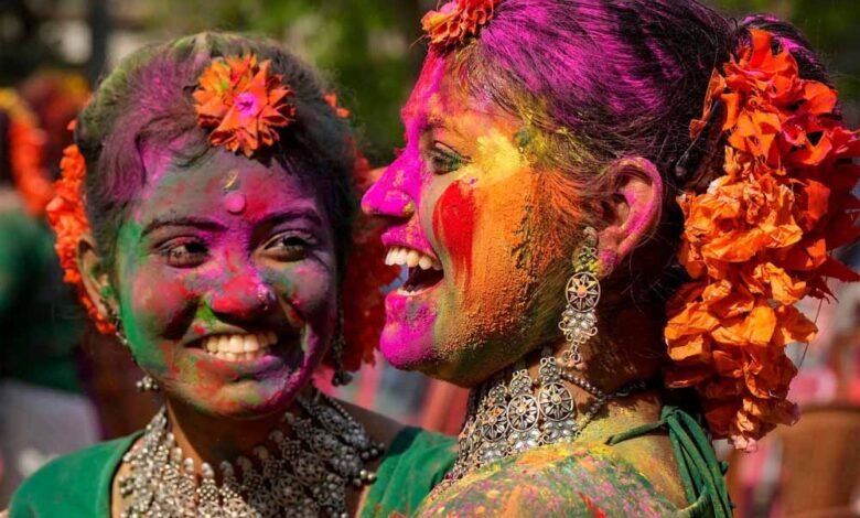 होली-के-रंग-नहीं-छूट-रहे?-वजह-हो-सकती-हैं-ये-4-आम-गलतियां