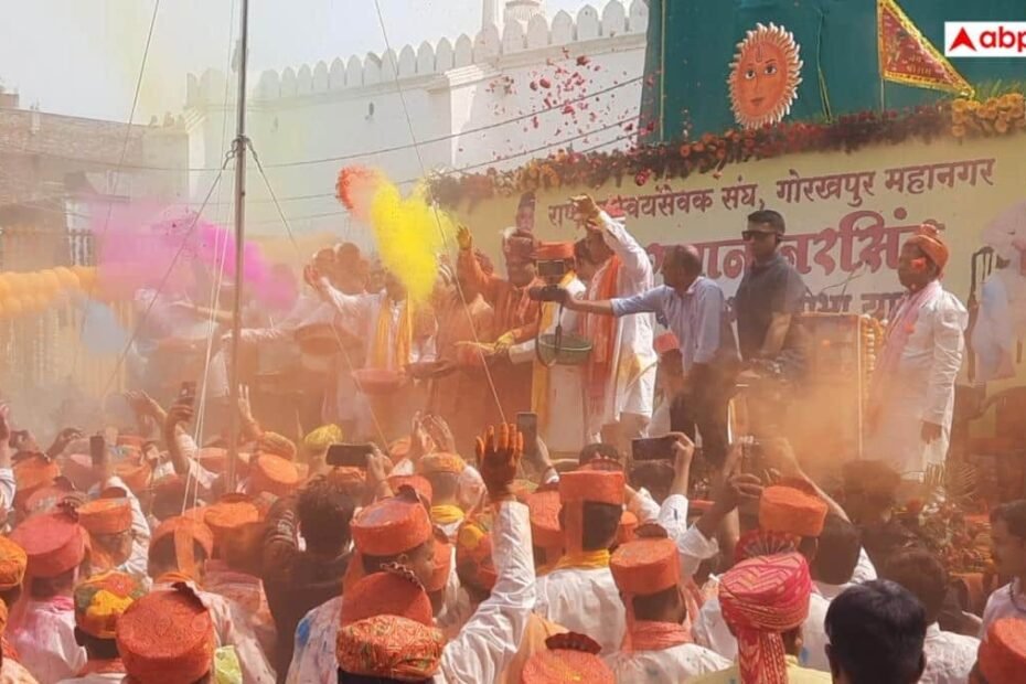 gorakhpur-news:-भगवान-नरसिंह-की-रंगभरी-शोभायात्रा-में-cm-योगी-बोले-‘up-भारत-की-आत्मा-है’