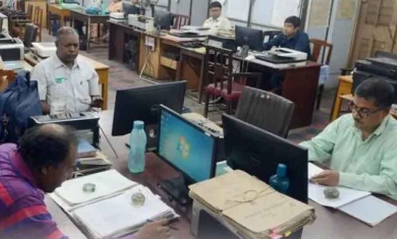 एमपी-में-कर्मचारियों-के-लिए-3-माह-की-ट्रेनिंग-अनिवार्य,-नहीं-मानी-शर्त-तो-भरना-होगा-₹5000-का-जुर्माना