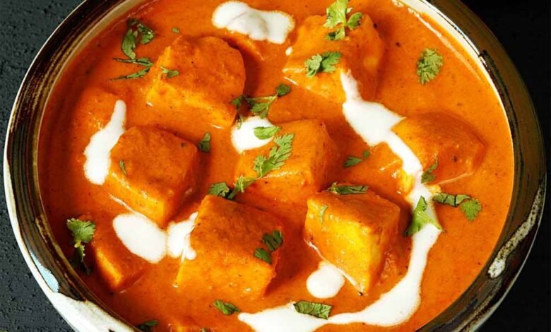 लंच-में-बनाएं-रेस्टोरेंट-स्टाइल-पनीर-मखनी,-चावल-और-पराठे-दोनों-के-साथ-लगेगा-जबरदस्त-स्वाद