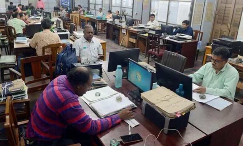 mp-के-1-लाख-कर्मचारियों-को-झटका,-वेतन-कटौती-मामले-में-मोहन-सरकार-sc-जाएगी;-400-करोड़-का-बकाया-भुगतान-अटका