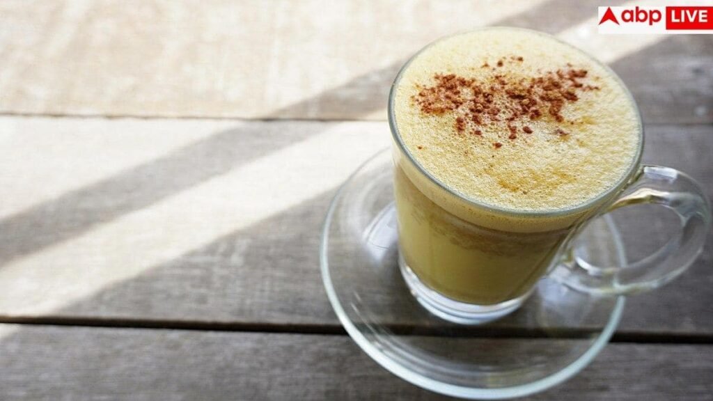 haldi-doodh-benefits:-क्या-रात-में-सोने-से-ठीक-पहले-हल्दी-वाला-दूध-पीना-सही?-जानें-एक्सपर्ट्स-की-राय