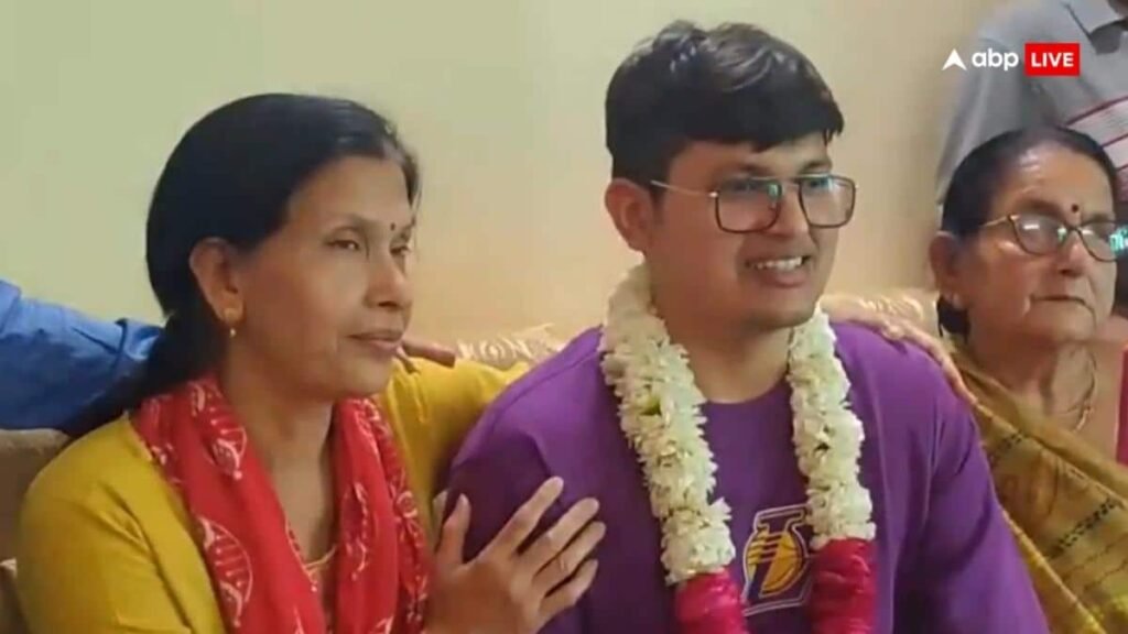 upsc-topper-2026-anuj-agnihotri-को-सीएम-भजन-लाल-शर्मा-ने-दी-बधाई,-कहा-आपकी-उपलब्धि…