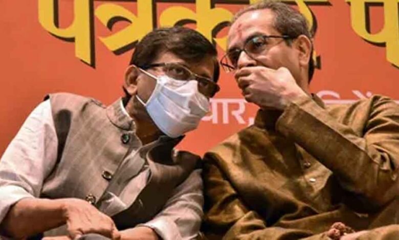 प्रियंका-चतुर्वेदी-पर-अटकलों-के-बीच-संजय-राउत-की-सफाई,-बोले–-आदित्य-ठाकरे-से-अनबन-की-खबरें-बेबुनियाद