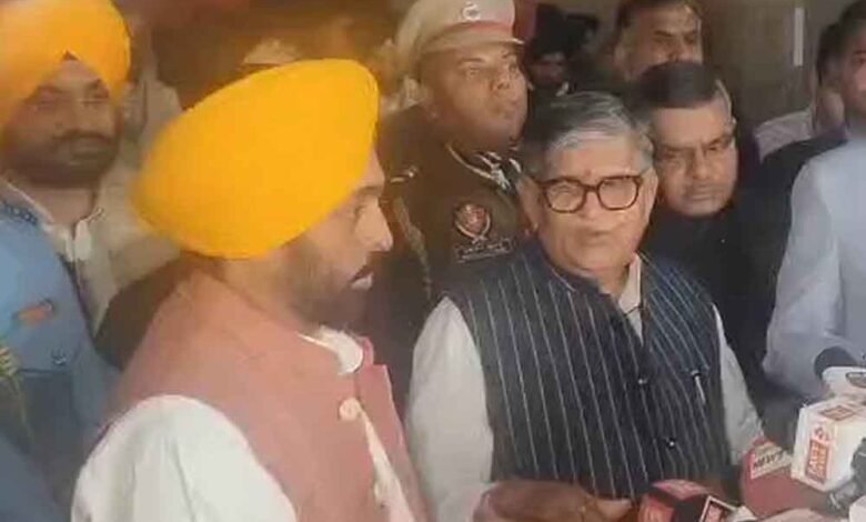 पंजाब-विधानसभा-बजट-सत्र-की-शुरुआत:-राज्यपाल-गुलाब-चंद-कटारिया-ने-गिनाईं-सरकार-की-उपलब्धियां,-स्पीकर-को-दी-अहम-सलाह