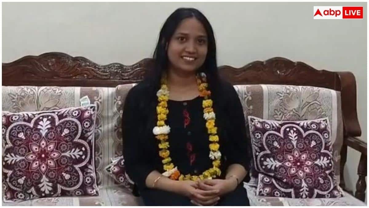 upsc-result-2025:-बिना-कोचिंग-पहले-अटैम्प्ट-में-क्लियर-किया-यूपीएससी,-आगरा-की-तनीषा-को-मिली-930वीं-रैंक