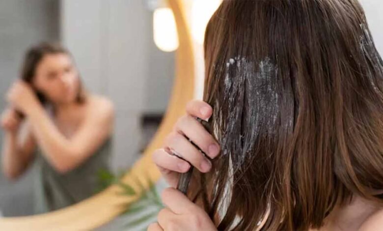 रुकी-हुई-हेयर-ग्रोथ-से-परेशान?-दही-के-ये-5-हेयर-मास्क-बालों-को-बनाएंगे-घना-और-लंबा