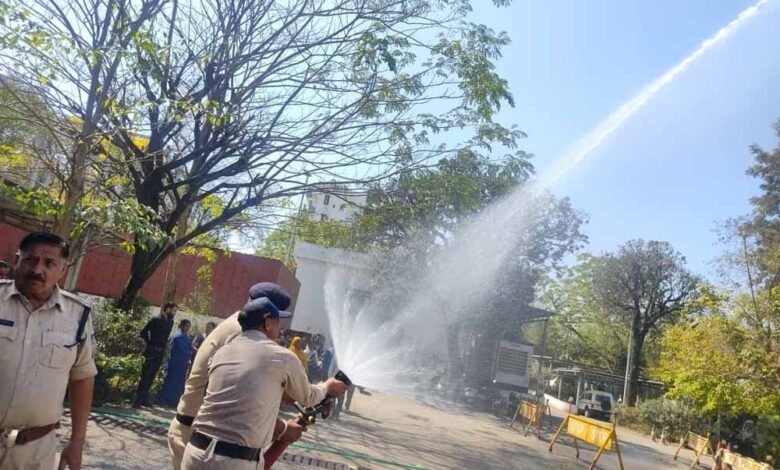 पुलिस-मुख्यालय-में-अग्नि-सुरक्षा-जागरूकता-एवं-मॉक-ड्रिल-आयोजित