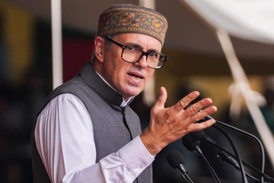 ईरान-और-इजरायल-युद्ध-पर-cm-उमर-अब्दुल्ला-का-बड़ा-बयान,-‘हवाई-बमबारी-से-सत्ता-परिवर्तन…’