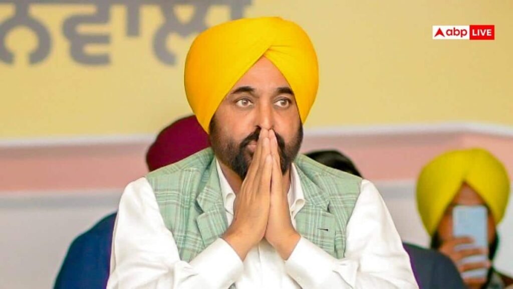 पंजाब-में-शिक्षा-क्रांति!-सीएम-मान-ने-30-प्रिंसिपलों-के-8वें-बैच-को-सिंगापुर-के-लिए-किया-रवाना