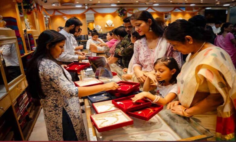 मिडिल-ईस्ट-तनाव-से-कीमती-धातुओं-में-उछाल,-सोना-1.70-लाख-के-पास,-चांदी-3-लाख-की-ओर