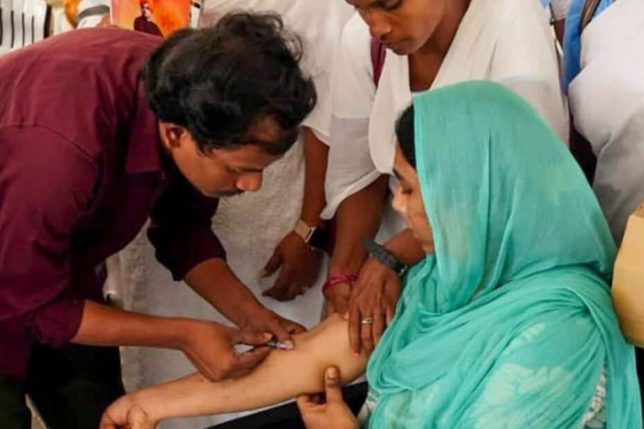 महिला-दिवस-पर-हरियाणा-की-‘शक्ति’-का-प्रदर्शन,-सैकड़ों-महिलाओं-ने-किया-स्वैच्छिक-रक्तदान