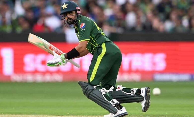 पाकिस्तान-क्रिकेट-में-महासंग्राम,-वनडे-टीम-से-बाबर-आजम-और-फखर-जमान-हुए-बाहर