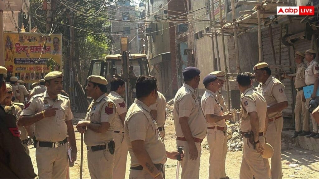delhi-news:-उत्तम-नगर-हत्याकांड-में-बड़ा-एक्शन!-पुलिस-ने-3-महिलाओं-को-हिरासत-में-लिया,-पूछताछ-शुरू
