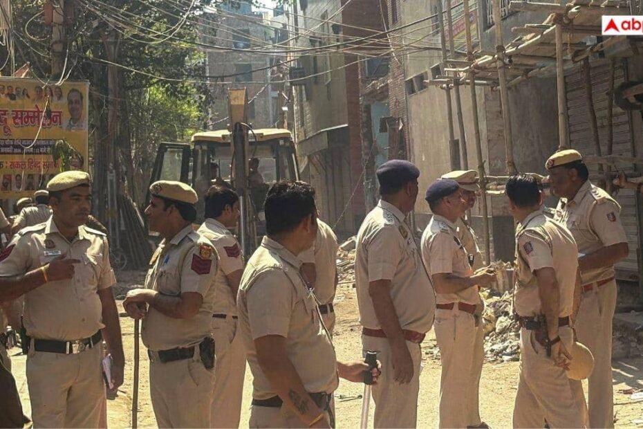 delhi-news:-उत्तम-नगर-हत्याकांड-में-बड़ा-एक्शन!-पुलिस-ने-3-महिलाओं-को-हिरासत-में-लिया,-पूछताछ-शुरू