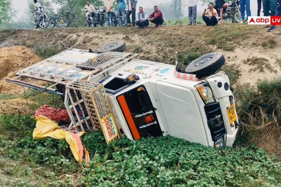 maharajganj-news:-मदनपुर-मंदिर-जा-रहे-श्रद्धालुओं-से-भरा-पिकअप-पलटा,-हादसे-में-18-लोग-घायल