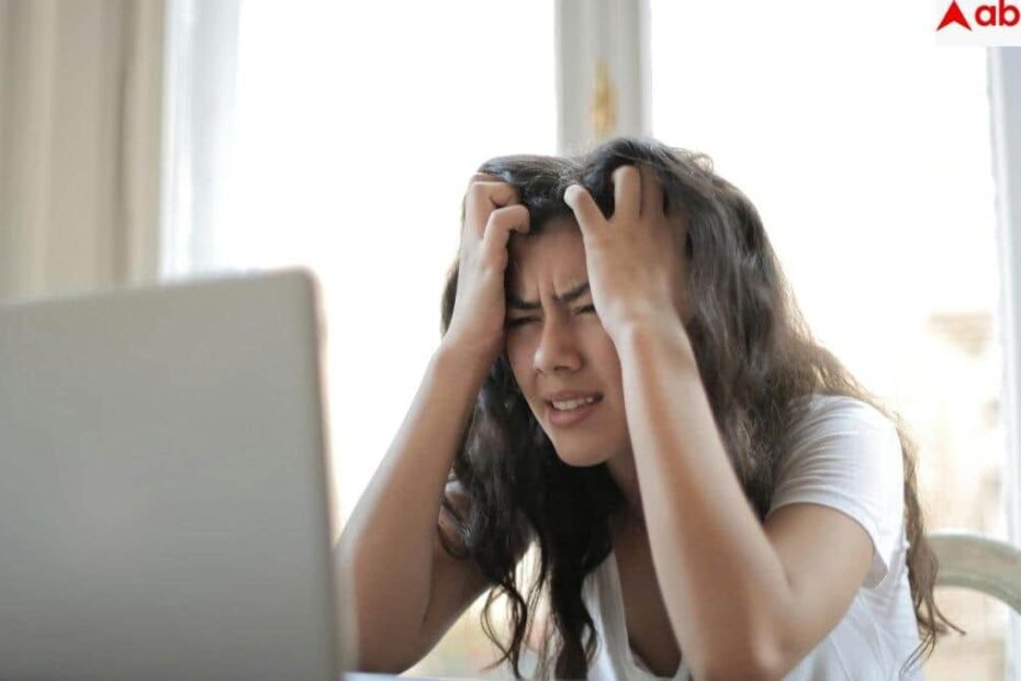 brain-fog-symptoms:-30-की-उम्र-में-भूलने-लगे-हैं-छोटी-छोटी-बातें,-कहीं-आपके-दिमाग-पर-‘ब्रेन-फॉग’-तो-नहीं-छा-रहा?