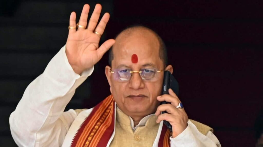 बिहार:-हड़ताल-के-बीच-राजस्व-विभाग-के-5-अधिकारियों-का-त्यागपत्र-स्वीकार,-मचा-हड़कंप