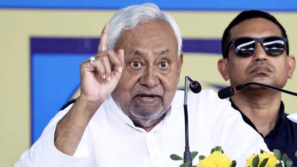 नीतीश-कुमार-पर-लगा-परिवारवाद-का-आरोप-तो-bjp-सांसद-ने-कही-बड़ी-बात,-‘कोई-सवाल-उठाता-है-तो…’