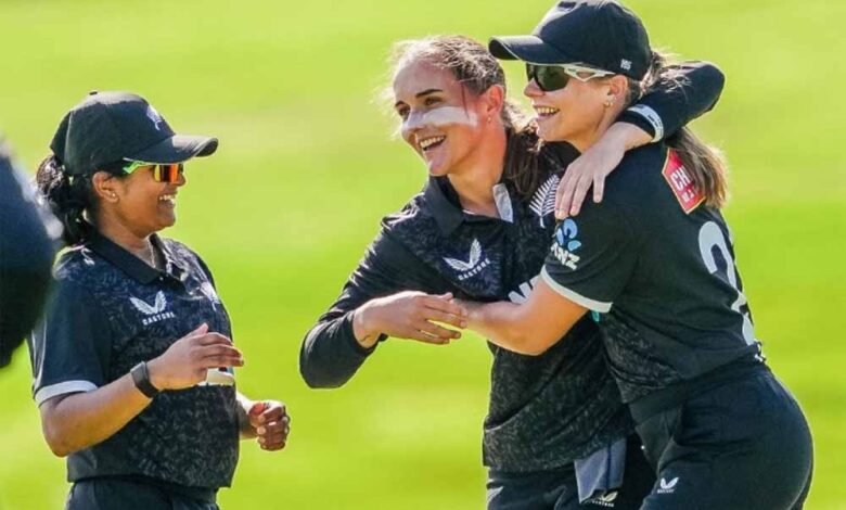 न्यूजीलैंड-महिला-टीम-ने-3-0-से-जीती-वनडे-सीरीज,-जिम्बाब्वे-को-तीसरे-वनडे-में-200-रन-से-हराया