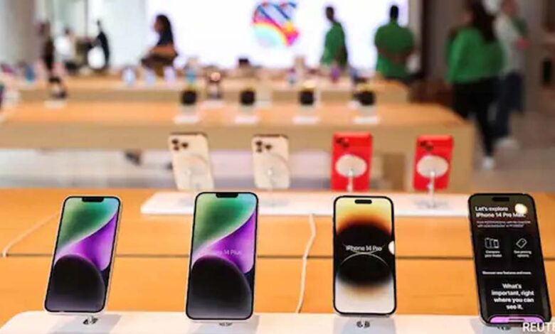 भारत-में-एप्पल-का-उत्पादन-53%-बढ़ा,-ग्लोबल-iphone-मैन्युफैक्चरिंग-में-हिस्सेदारी-25%-से-ज्यादा