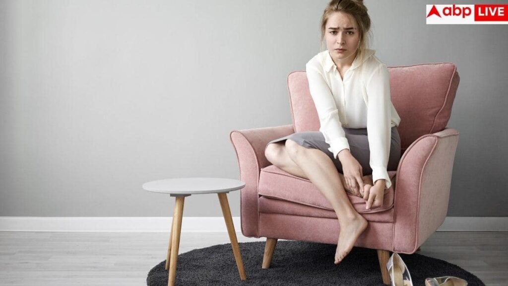 diabetes-symptoms-in-legs:-डायबिटीज-सिर्फ-शुगर-लेवल-नहीं,-पैरों-से-भी-देती-है-दस्तक;-इन-7-लक्षणों-को-न-करें-नजरअंदाज