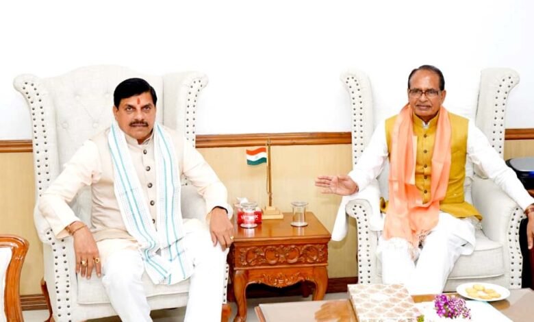 प्रहलाद-के-साथ-सीएम-मोहन-यादव-की-शिवराज-से-मुलाकात,-दिल्ली-में-हुई-मीटिंग-में-तय-हुआ-सरसों-पर-भावांतर-और-तुअर-की-खरीद