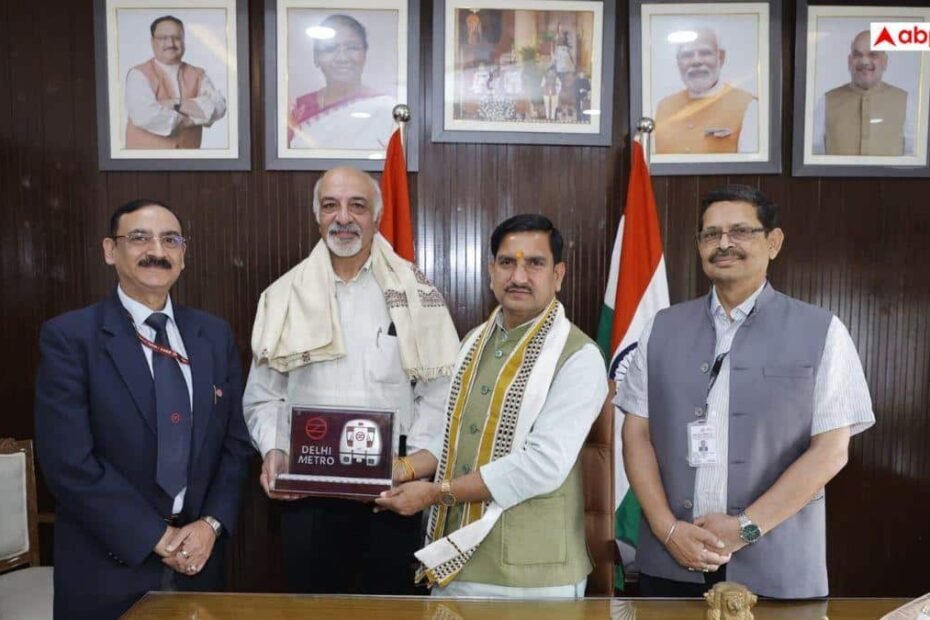 delhi-news:-मेट्रो-के-सबसे-बड़े-फैन!-24-साल-से-हर-नई-लाइन-की-पहली-ट्रेन-में-सफर,-केंद्रीय-मंत्री-ने-किया-सम्मान