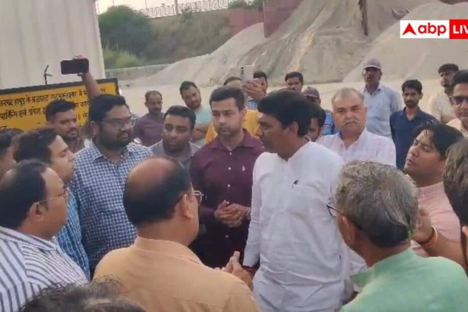 ‘चप्पल-जूता-चलके-जेल…’,-गढ़मुक्तेश्वर-में-पर्यटन-के-काम-को-लेकर-प्रोजेक्ट-मैनेजर-पर-भड़के-bjp-विधायक