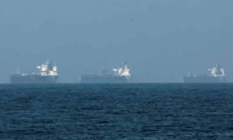 होर्मुज-स्ट्रेट-से-गुजरने-के-लिए-ईरान-ने-दिया-बड़ा-निर्देश:-पहले-नौसेना-से-तालमेल-करो